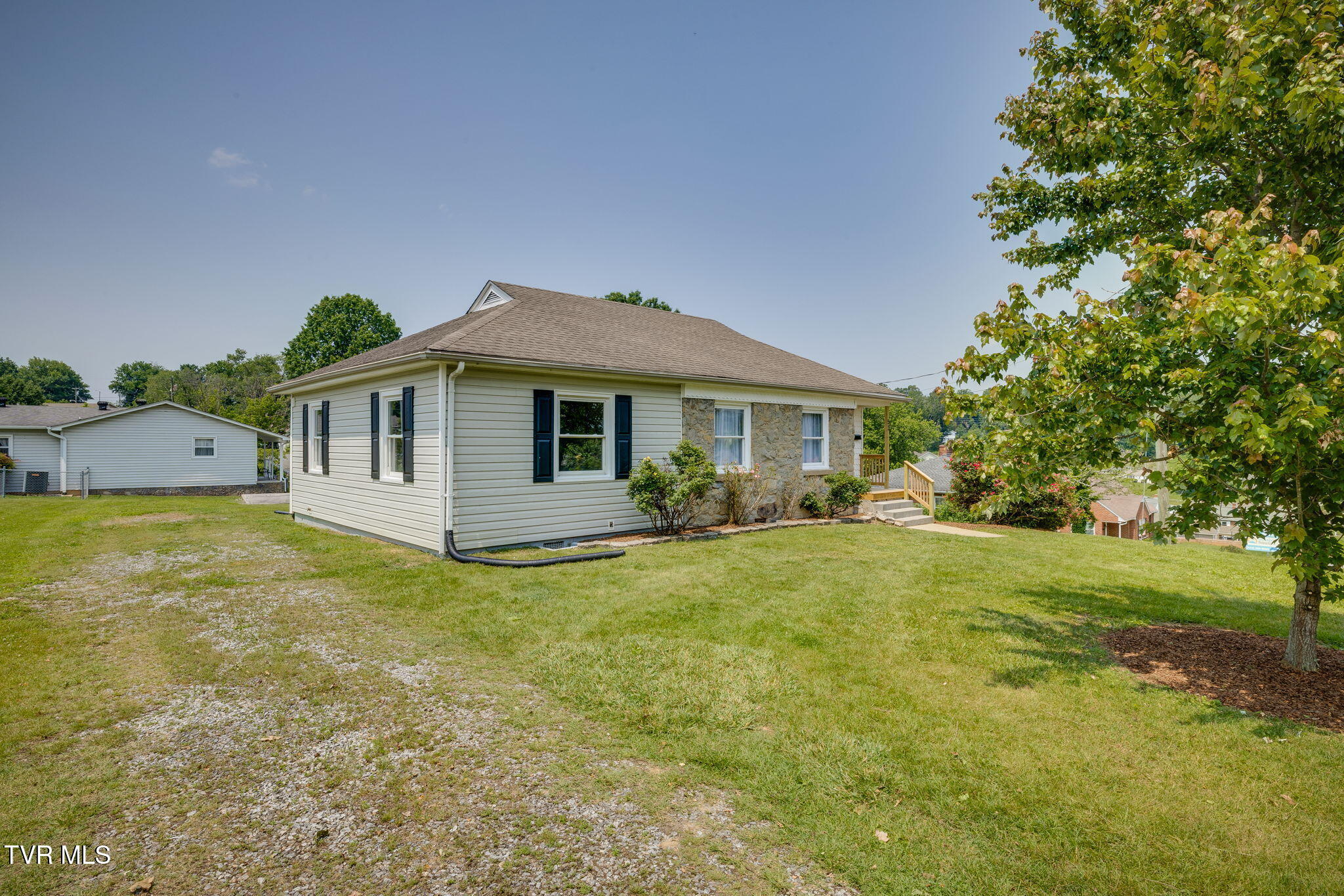 53 Tremont Place, Bristol, Tennessee image 2