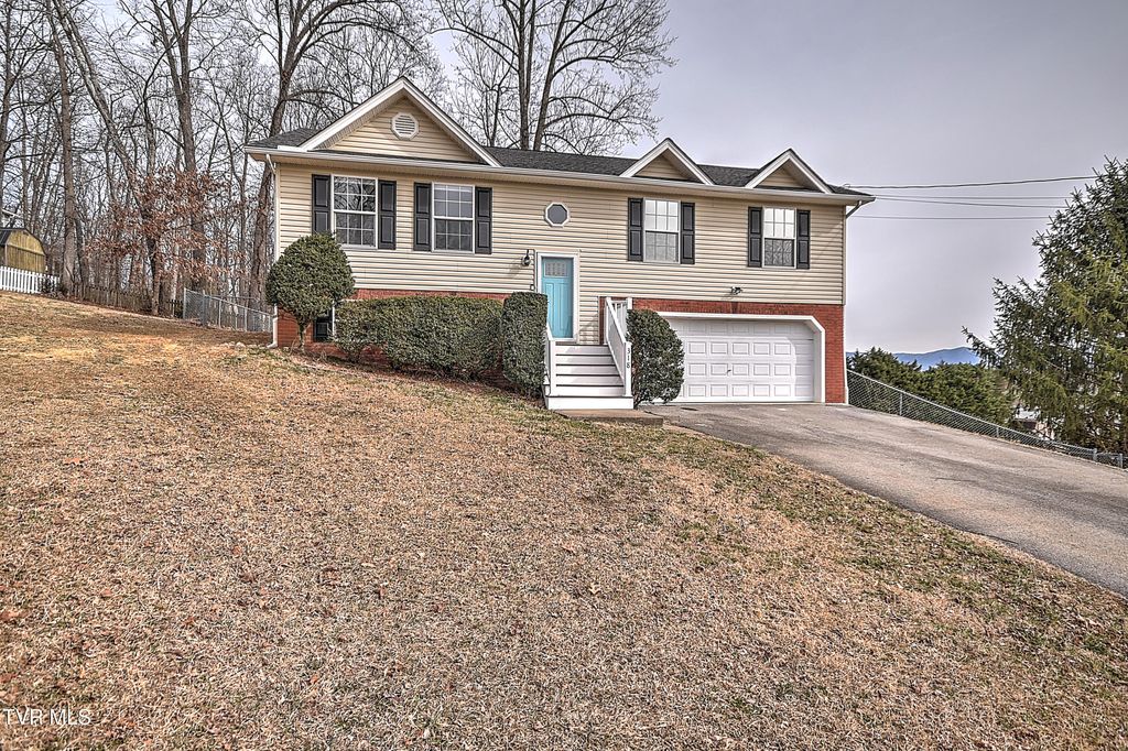 Photo of 318 Webb Road, Piney Flats, TN 37686 (MLS # 9990696)