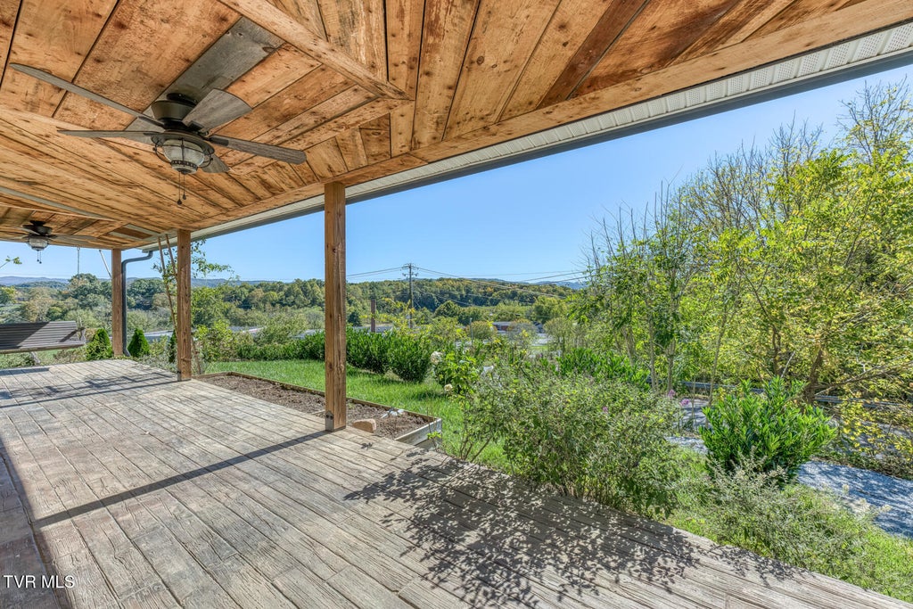 Photo of 327 Happy Valley Road, Johnson City, TN 37601 (MLS # 10002397)