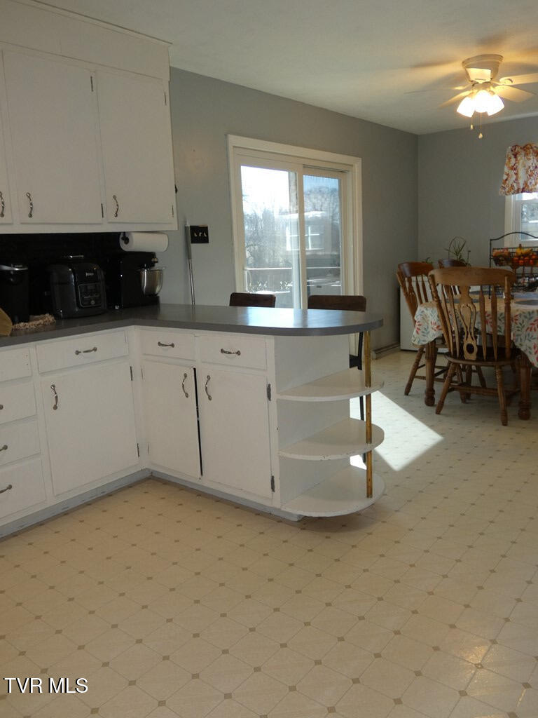 10351 Forest Hill Drive, Glade Spring, Virginia image 8
