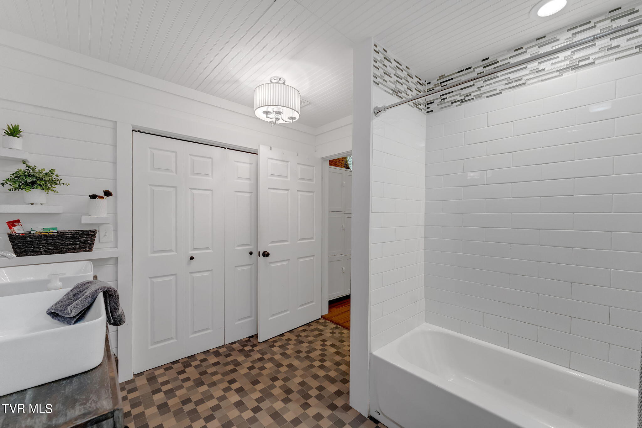 565 Gap Creek Road, Elizabethton, Tennessee image 20