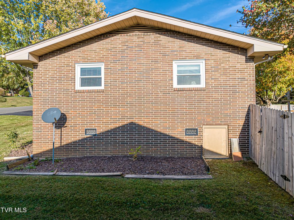 Photo of 7282 Southern View Road, Bristol, VA 24202 (MLS # 9988344)