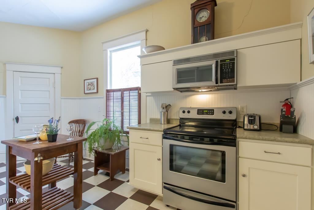 309 Main Street, Abingdon, Virginia image 12