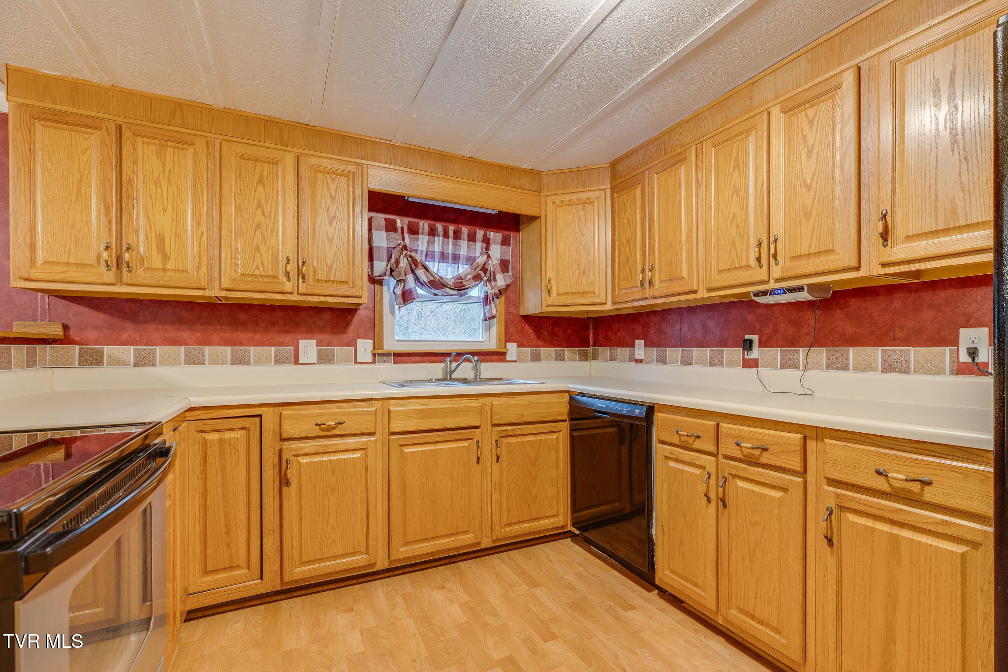 338 Hemlock Street, Mount Carmel, Tennessee image 11