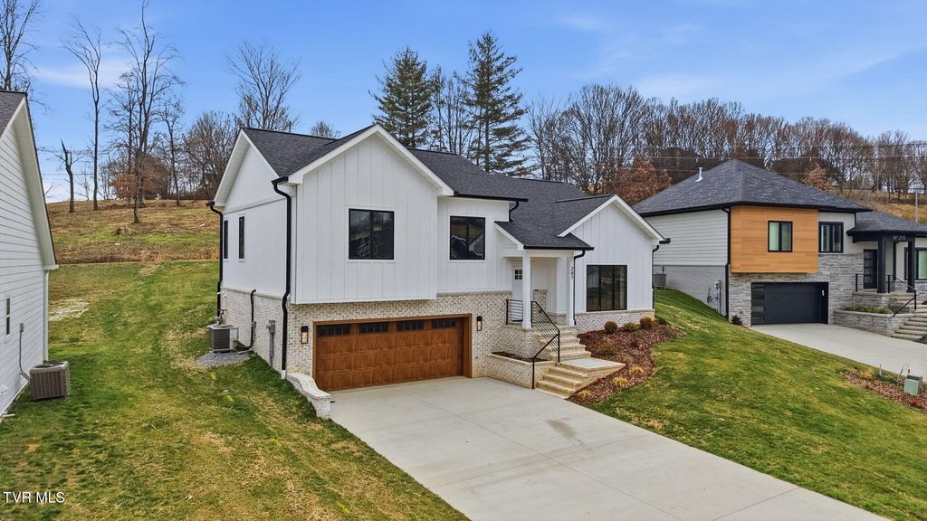 Photo of 287 Winston Place, Johnson City, TN 37615 (MLS # 9990601)