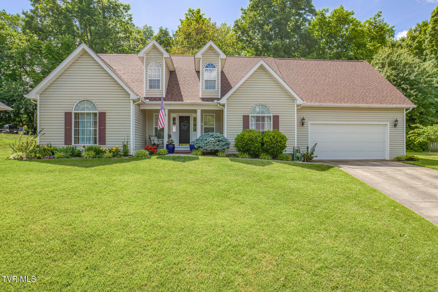 620 Glen Oaks Place, Johnson City, Tennessee image 1