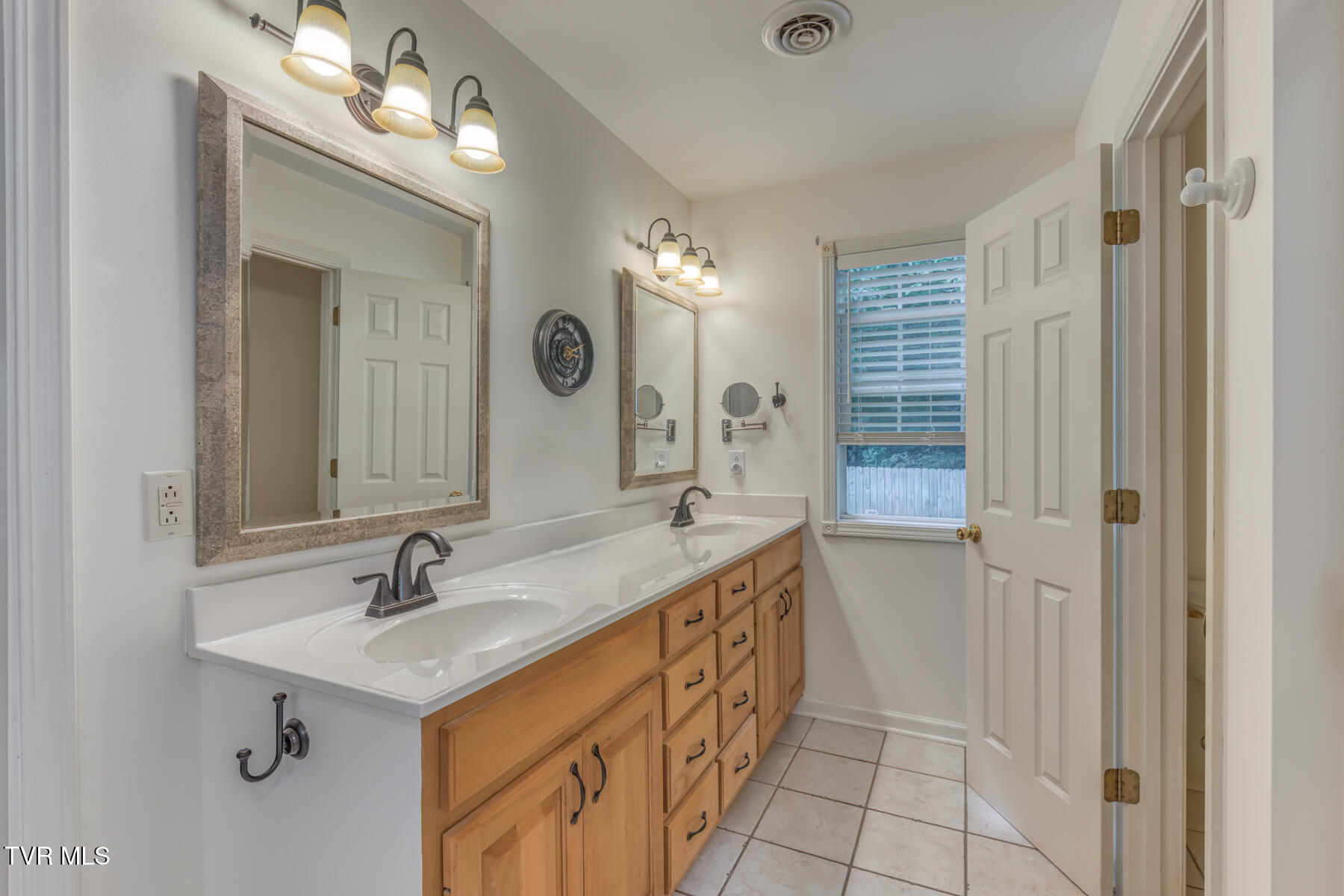 620 Glen Oaks Place, Johnson City, Tennessee image 28