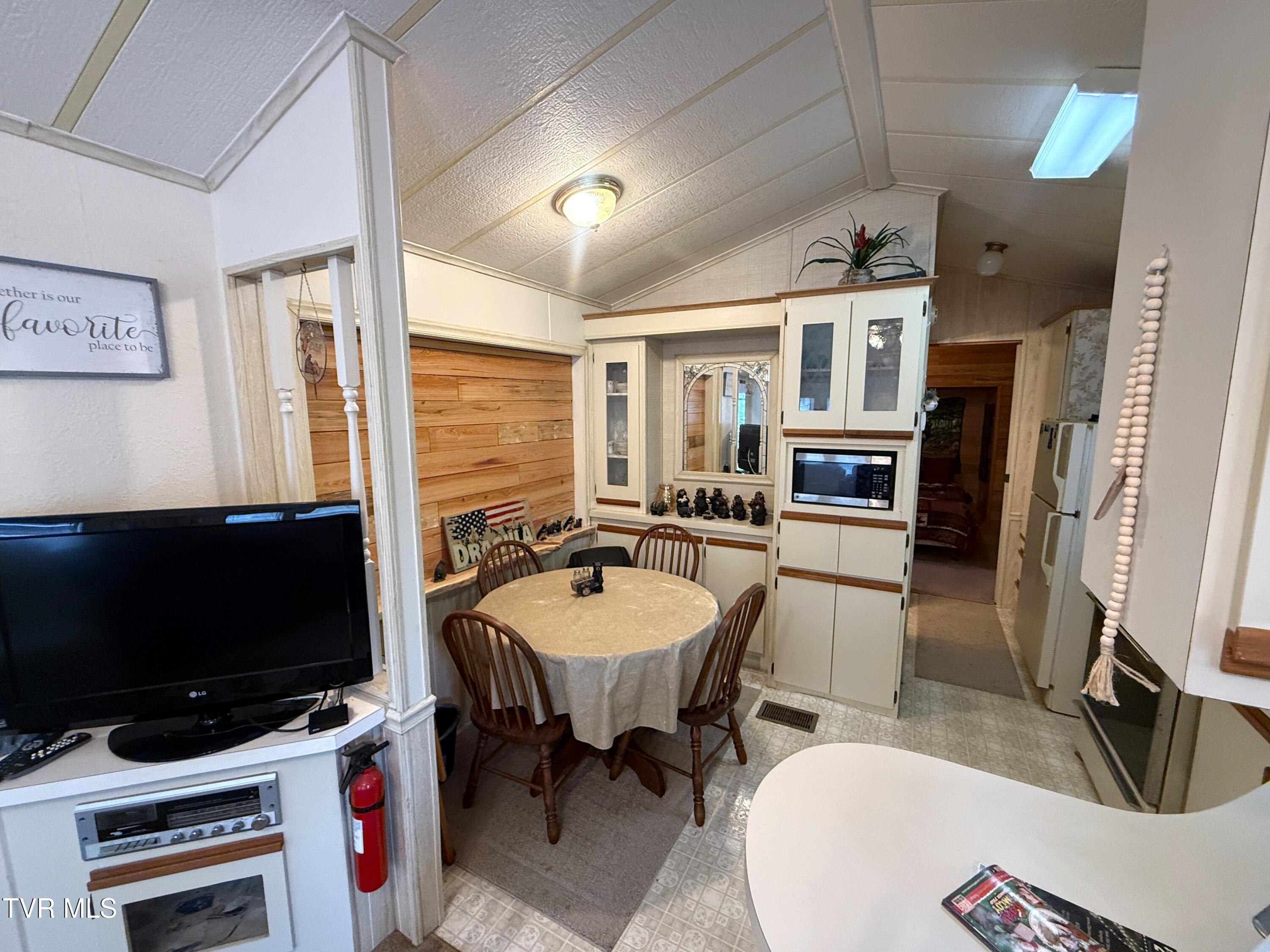 5355 East Parkway, Cosby, Tennessee image 4