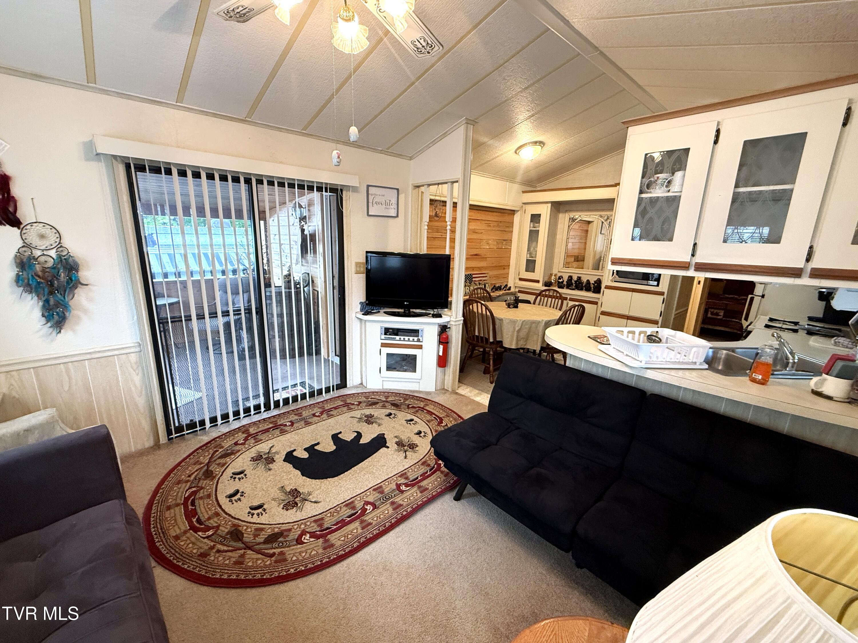 5355 East Parkway, Cosby, Tennessee image 3