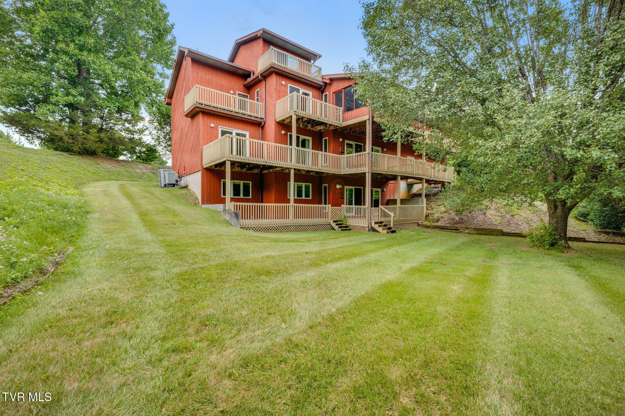 815 Quail Ridge Court