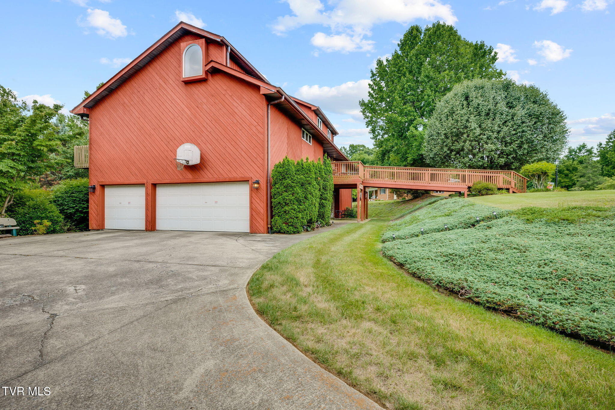 815 Quail Ridge Court