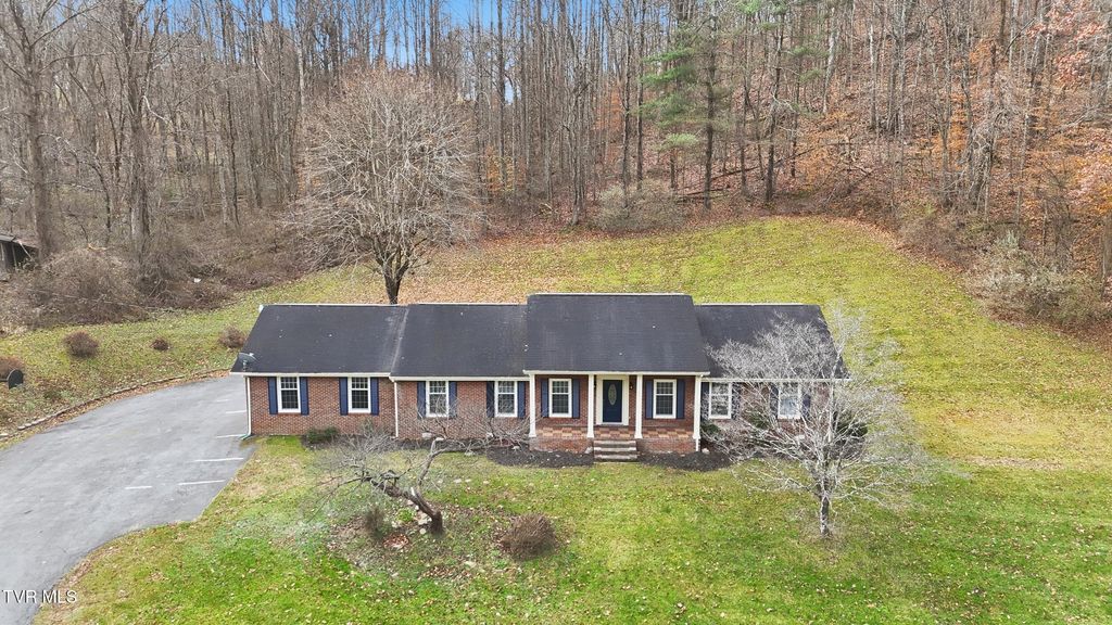 Photo of 8412 Courtland Road, Wise, VA 24293 (MLS # 9988526)