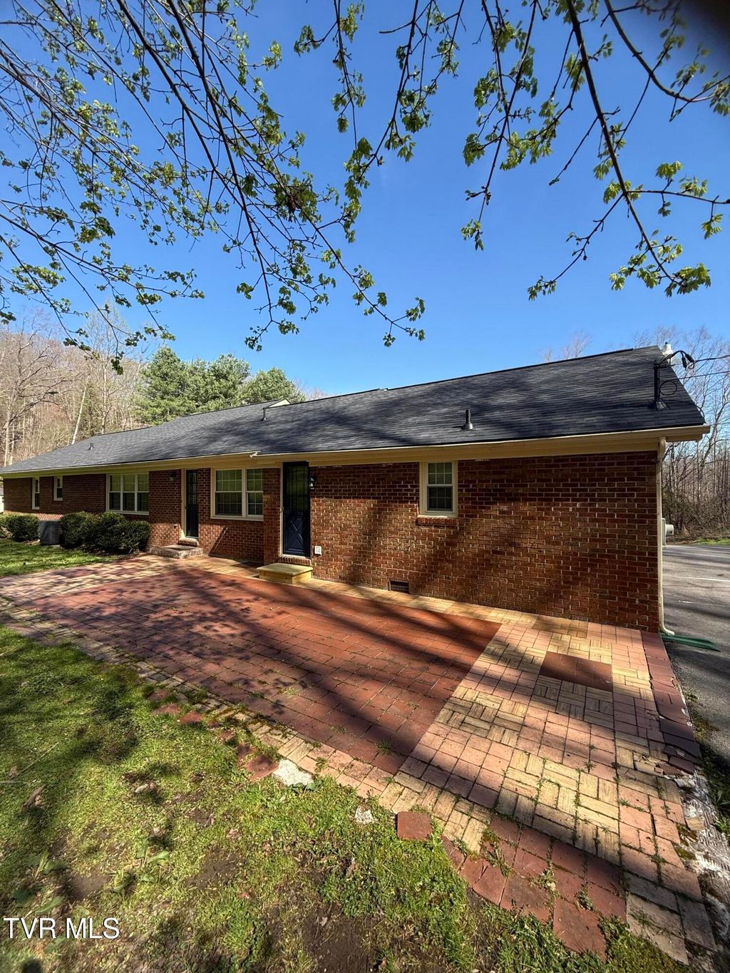 Photo of 8412 Courtland Road, Wise, VA 24293 (MLS # 9988526)