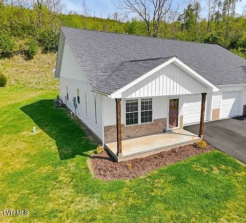 96 Village Court - Lebanon VA 24266