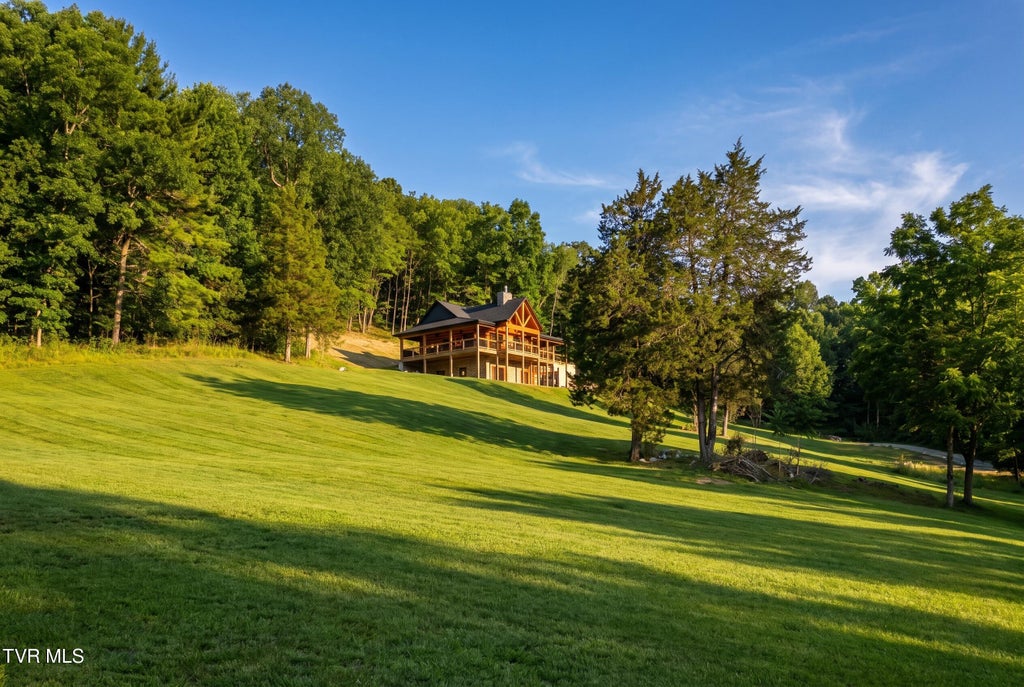 Photo of 18 Vineyard Valley Trail, Butler, TN 37640 (MLS # 9997353)