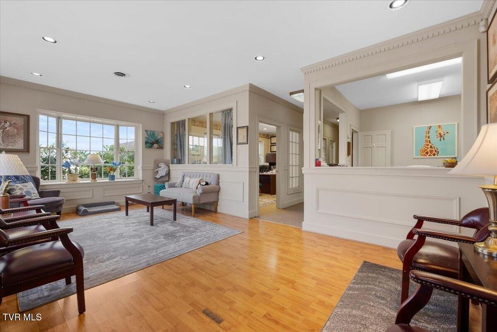 Photo of 121 Russell Road, Abingdon, VA 24210 (MLS # 9987698)