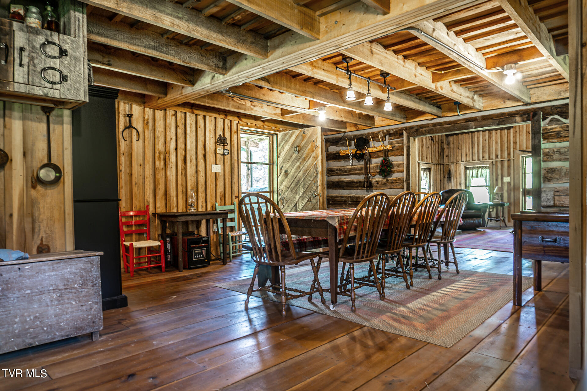 868 Caney Valley Loop, Surgoinsville, Tennessee image 15