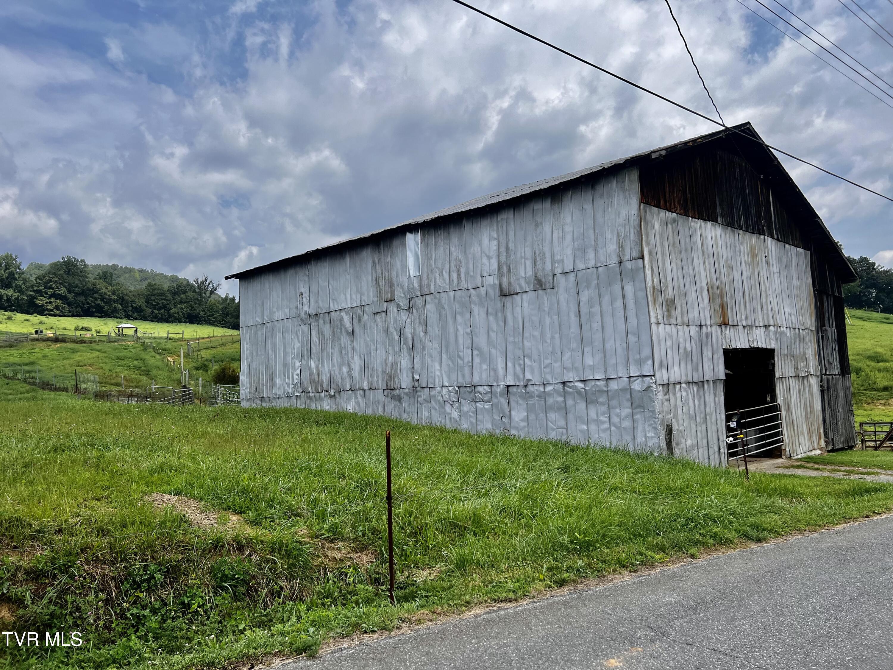 868 Caney Valley Loop, Surgoinsville, Tennessee image 4