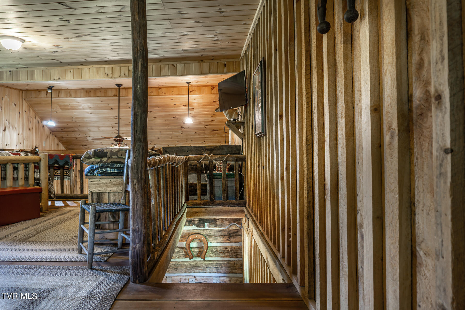868 Caney Valley Loop, Surgoinsville, Tennessee image 28