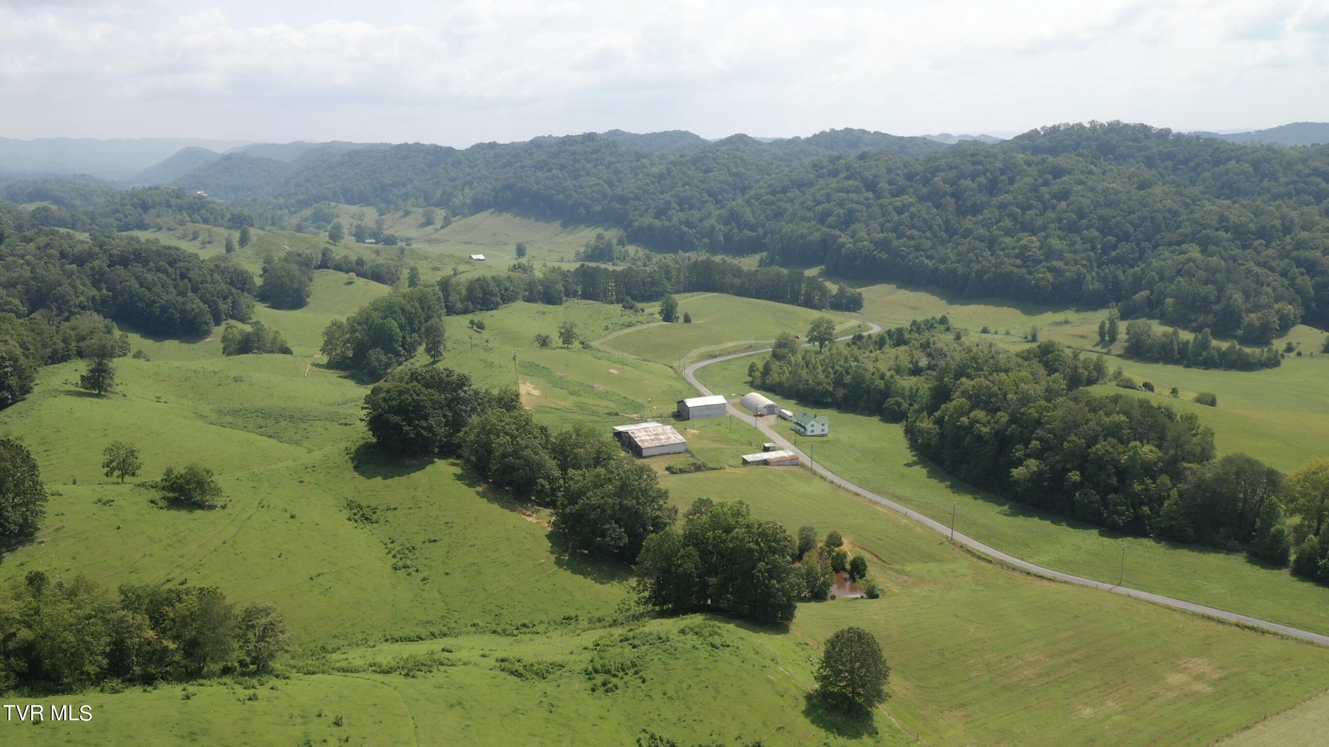 868 Caney Valley Loop, Surgoinsville, Tennessee image 1