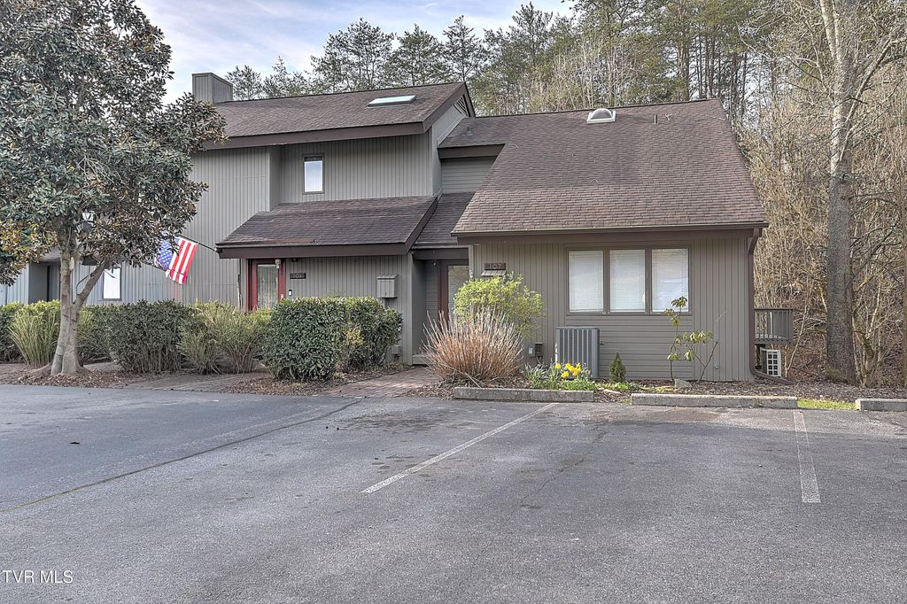 Photo of 107 Willowbrook Drive, Kingsport, TN 37660 (MLS # 9992640)