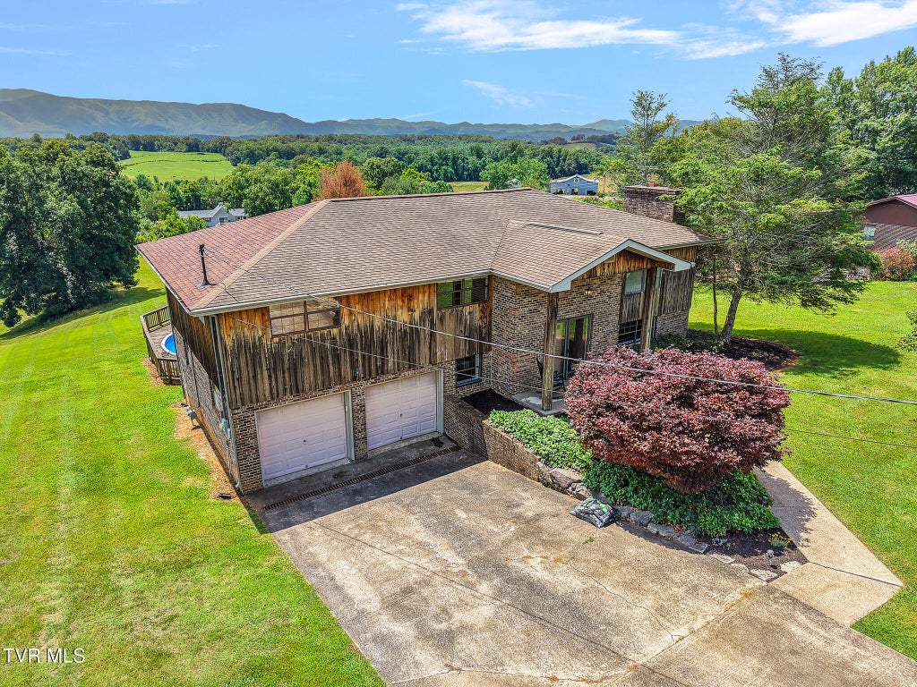 Photo of 1409 Upland Avenue, Greeneville, TN 37743 (MLS # 9996962)
