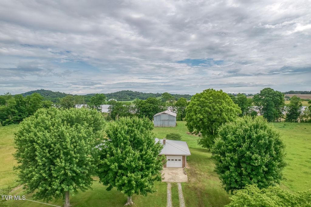 Photo of 2390 Highway 107, Chuckey, TN 37641 (MLS # 9996085)