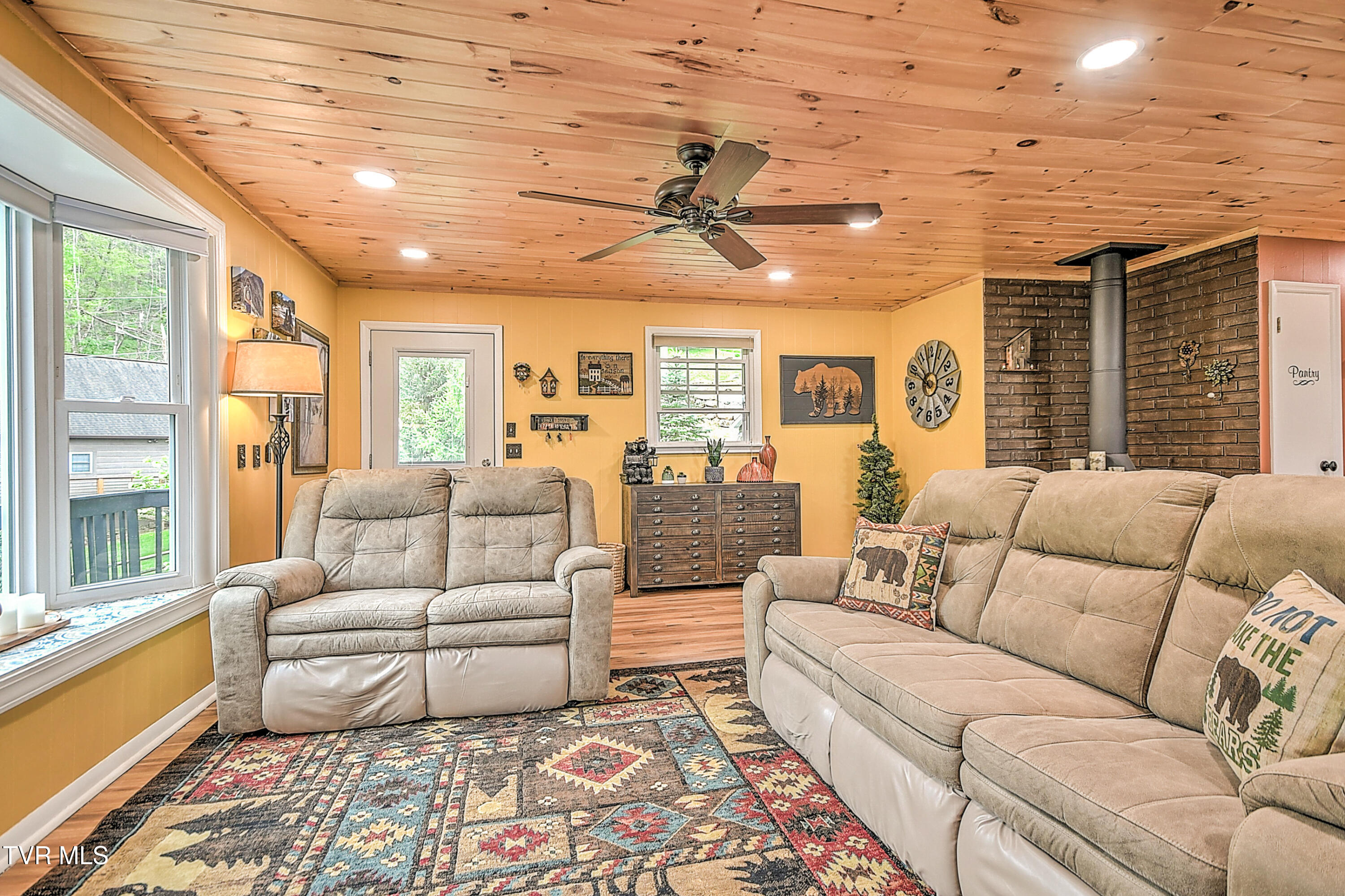 190 Roanwood Road Road, Roan Mountain, Tennessee image 10