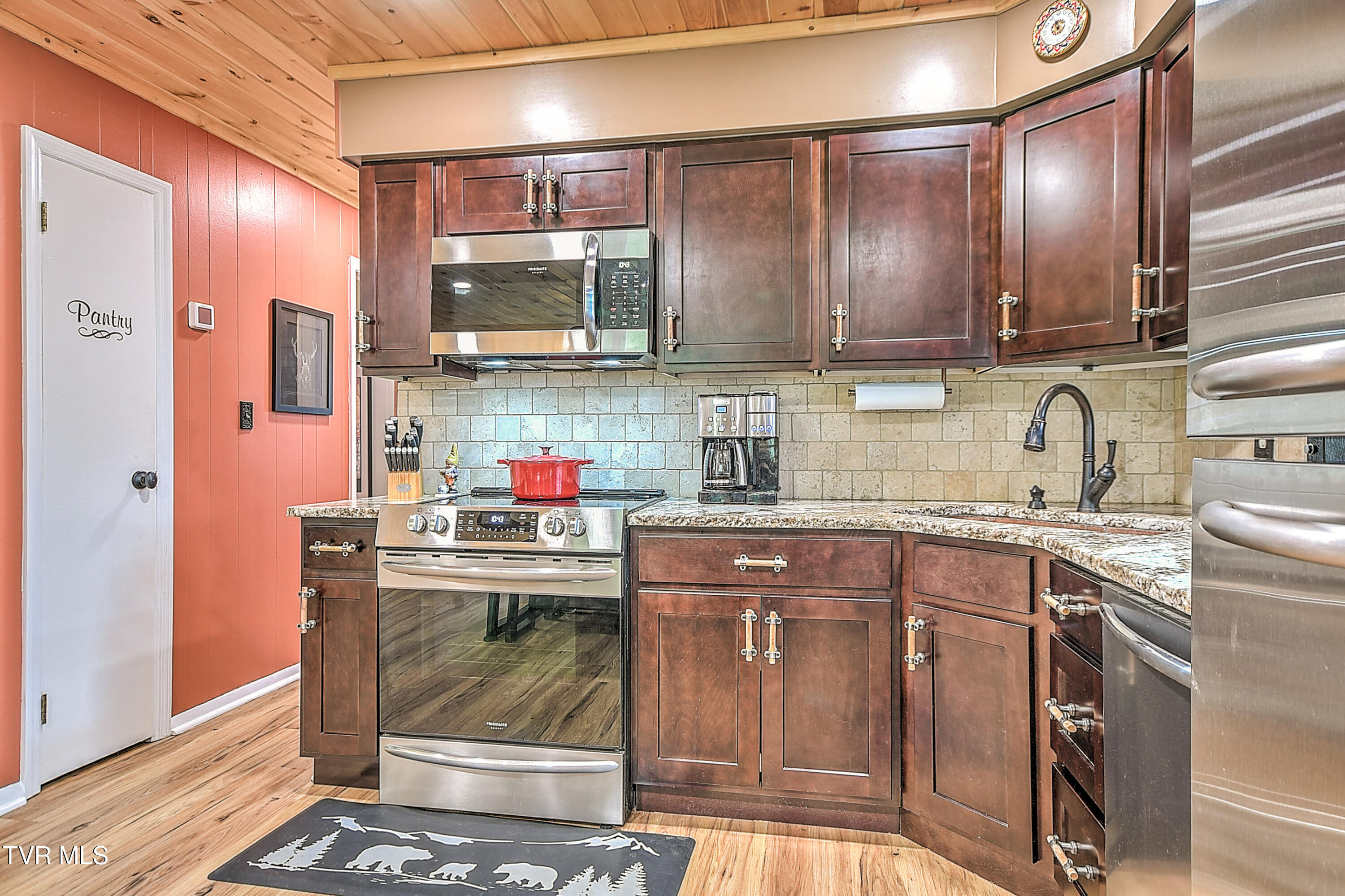 190 Roanwood Road Road, Roan Mountain, Tennessee image 18