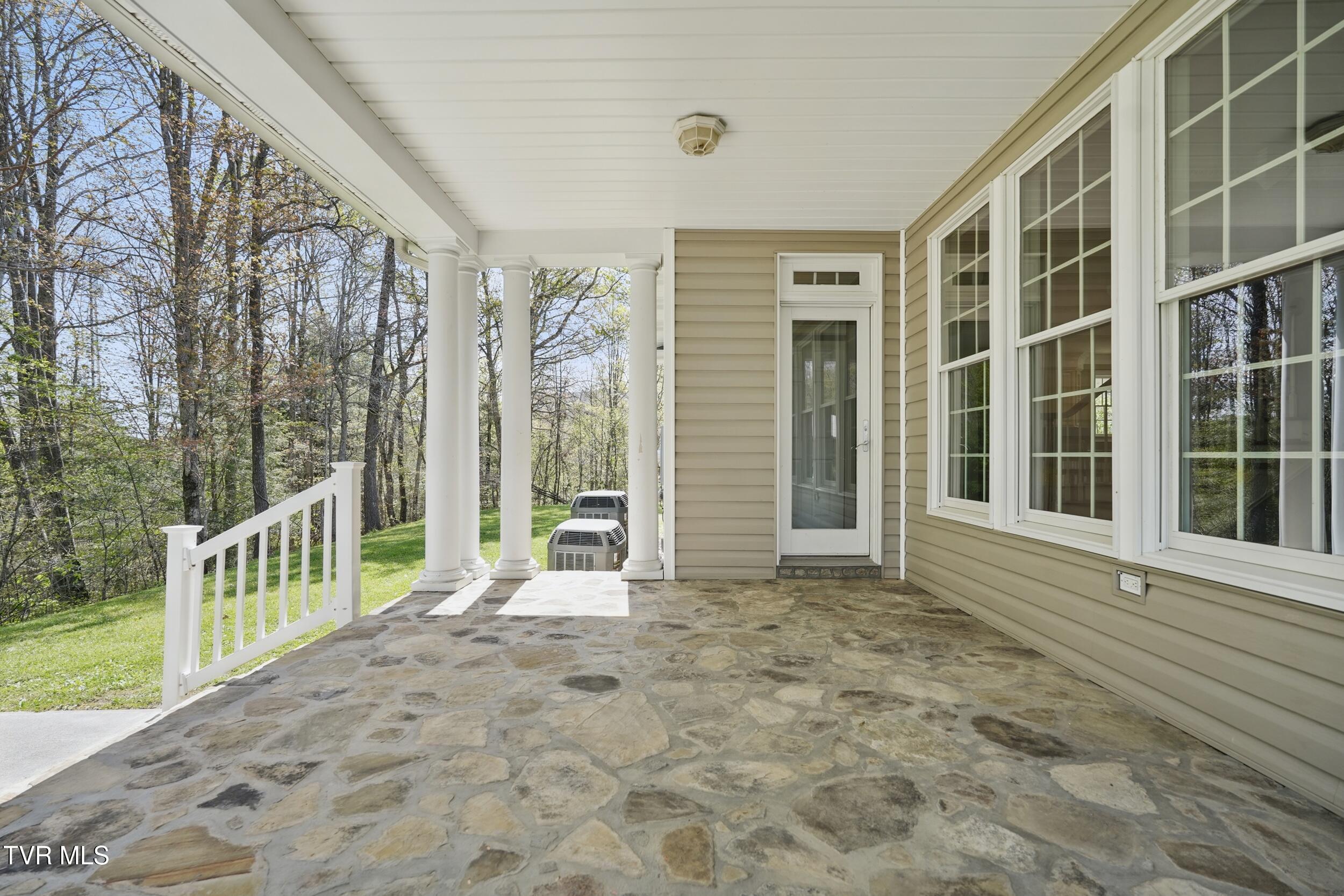 500 Ridge Avenue, Norton, Virginia image 14