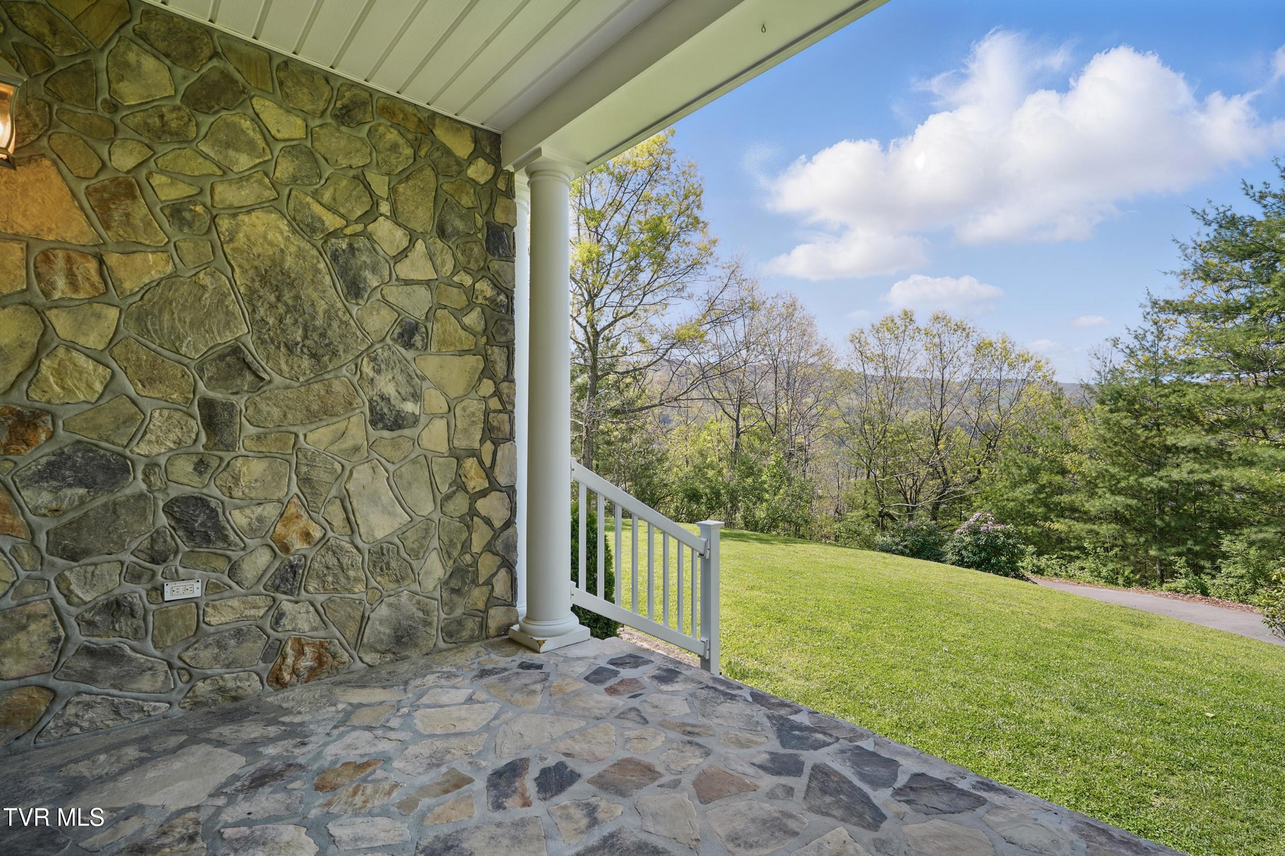 500 Ridge Avenue, Norton, Virginia image 11