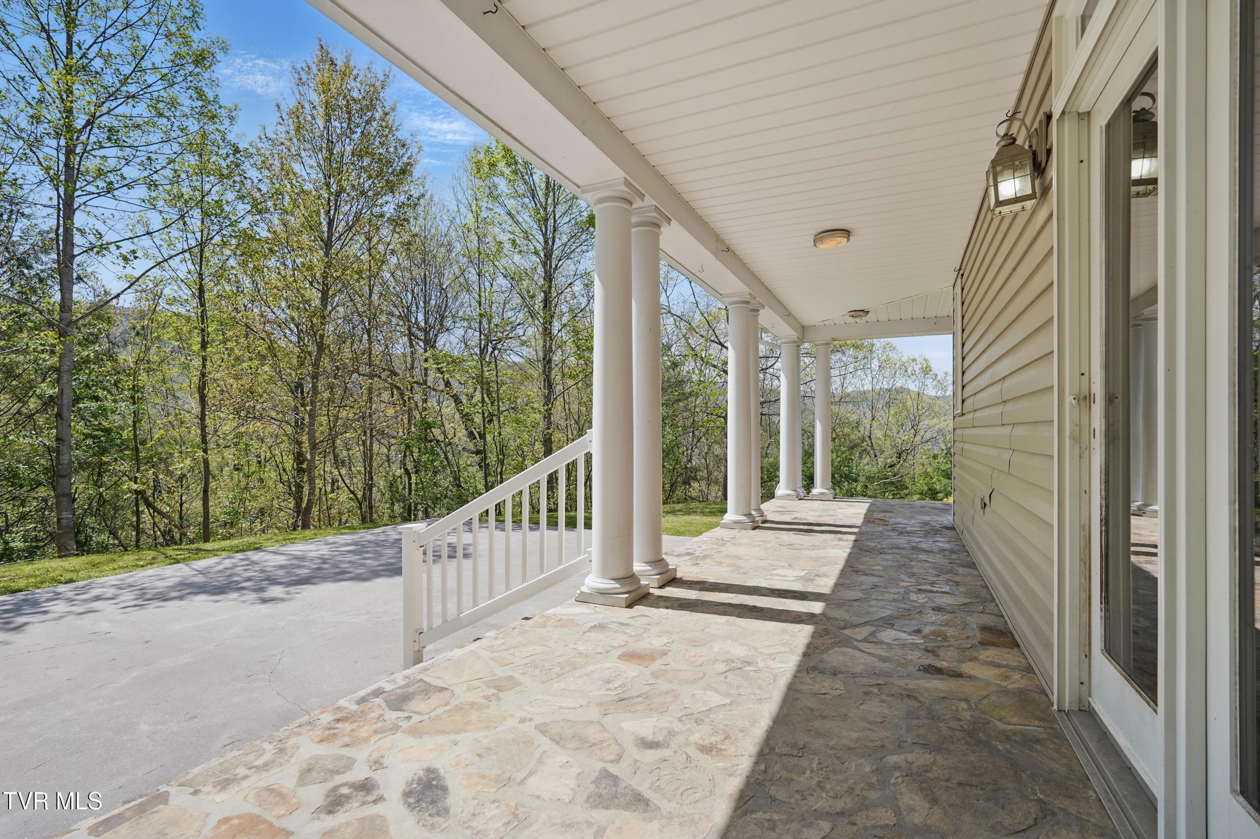 500 Ridge Avenue, Norton, Virginia image 13
