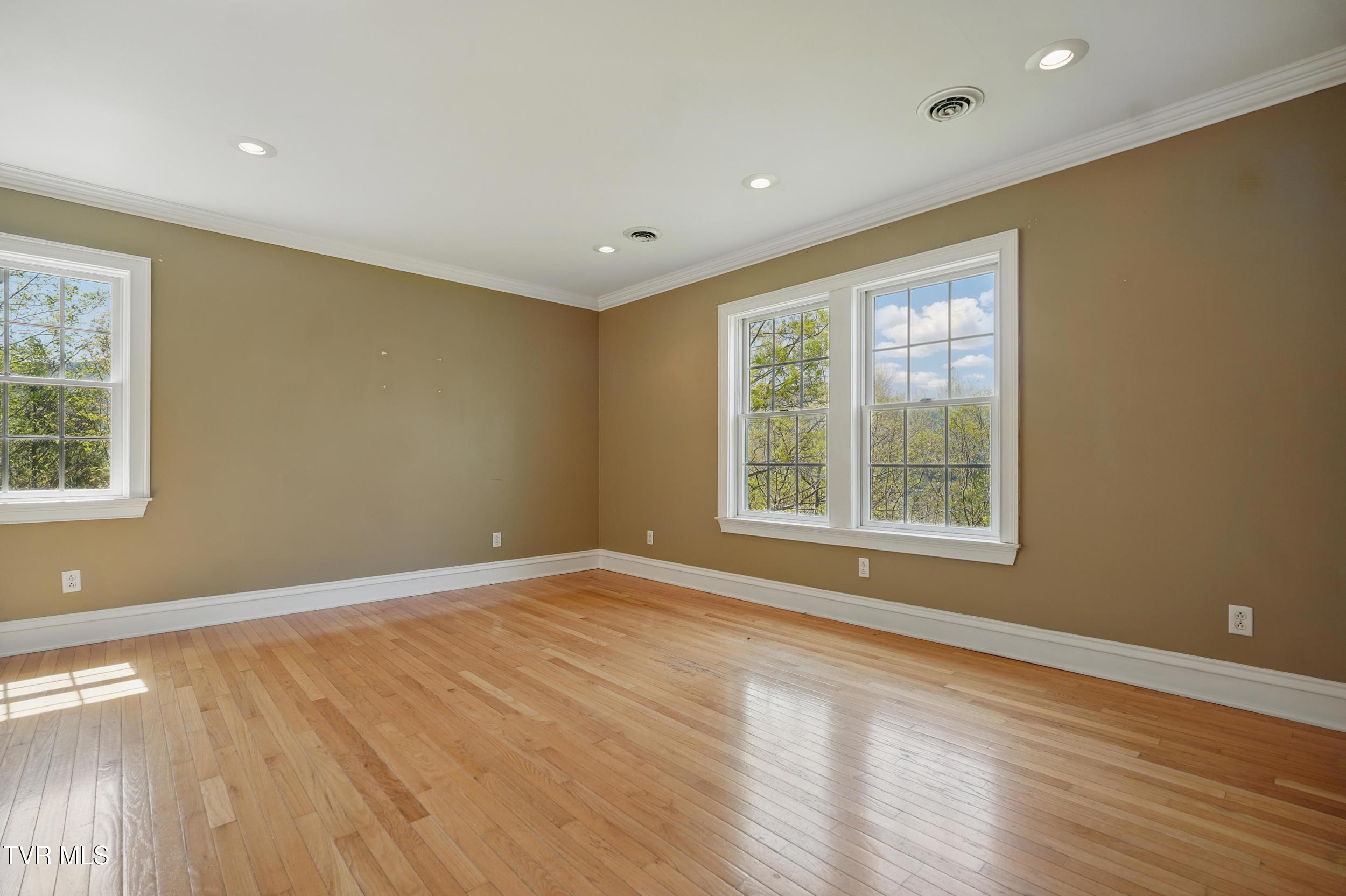 500 Ridge Avenue, Norton, Virginia image 49