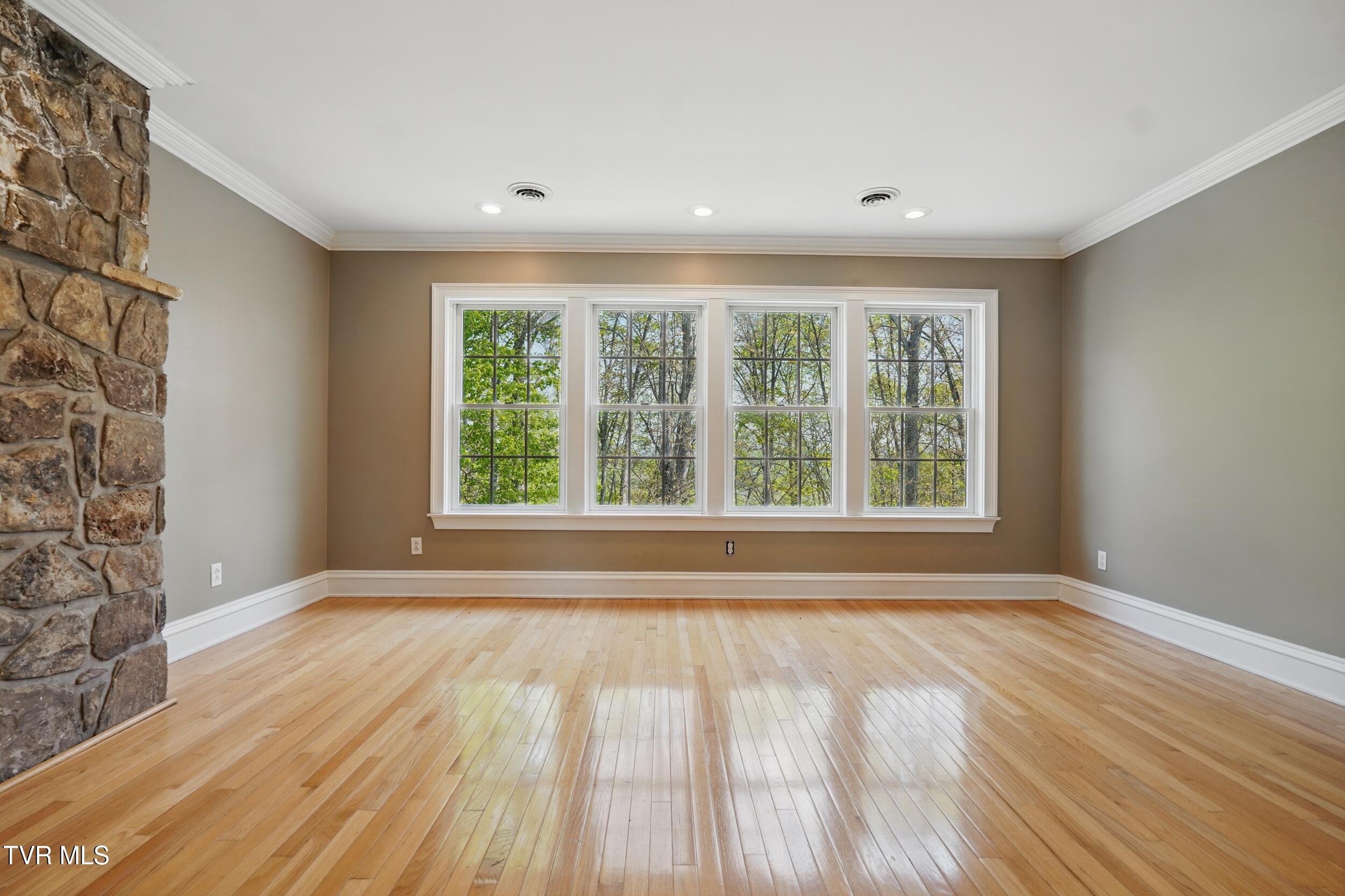 500 Ridge Avenue, Norton, Virginia image 41
