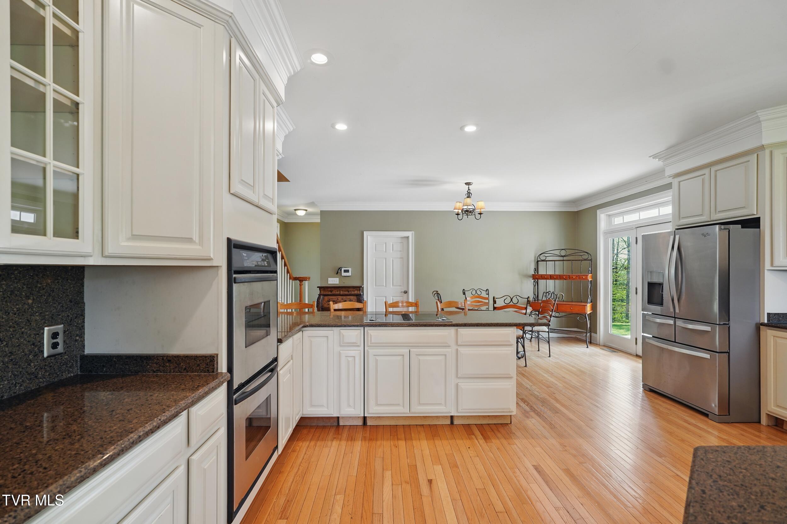 500 Ridge Avenue, Norton, Virginia image 8