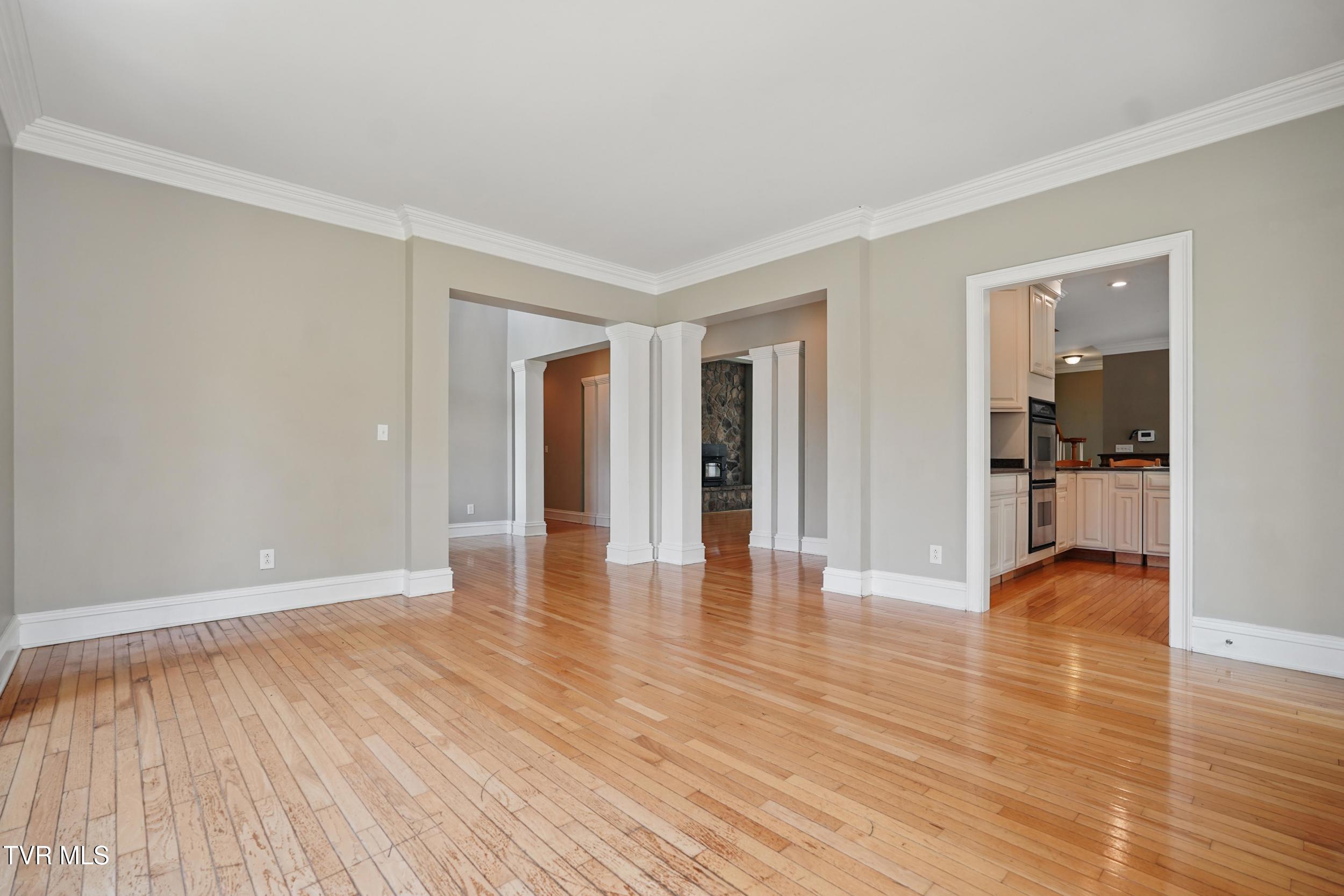 500 Ridge Avenue, Norton, Virginia image 25