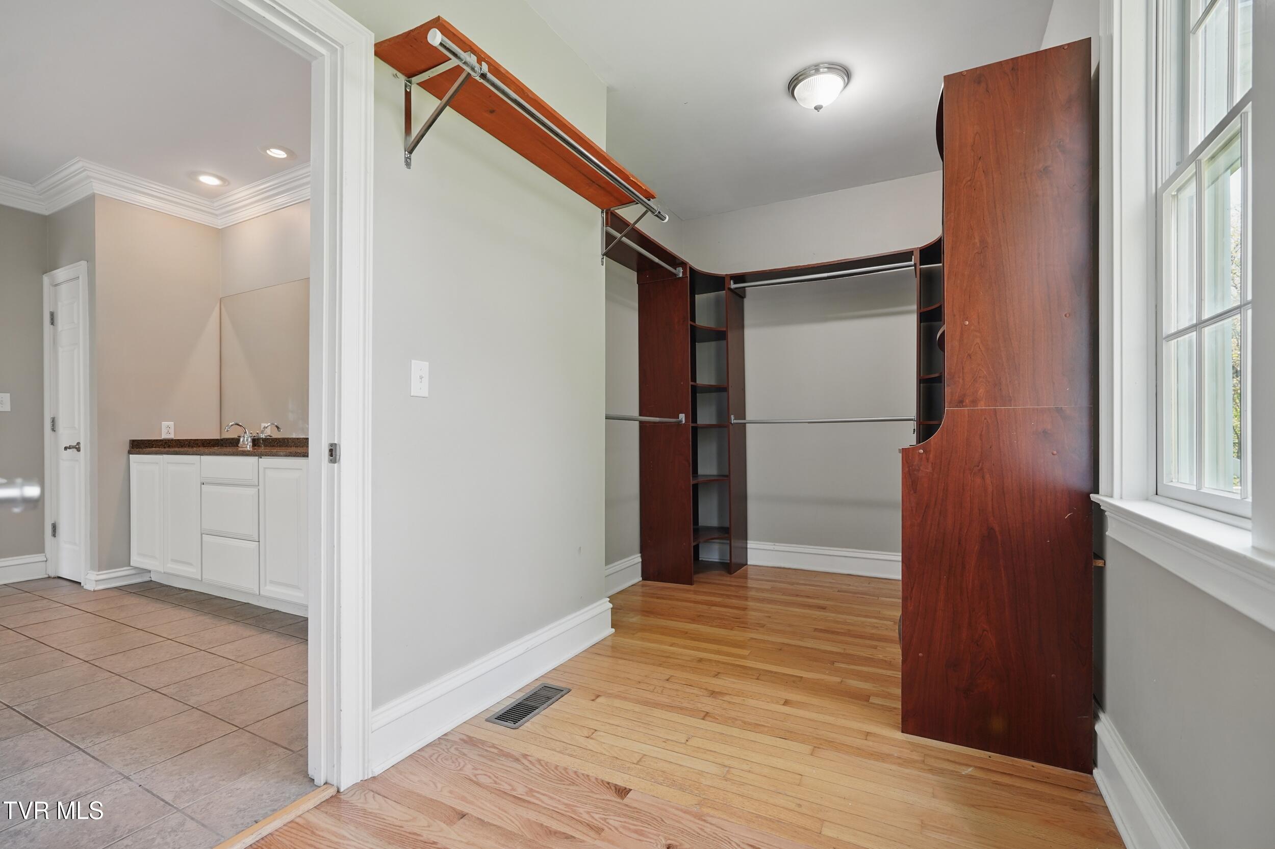 500 Ridge Avenue, Norton, Virginia image 36