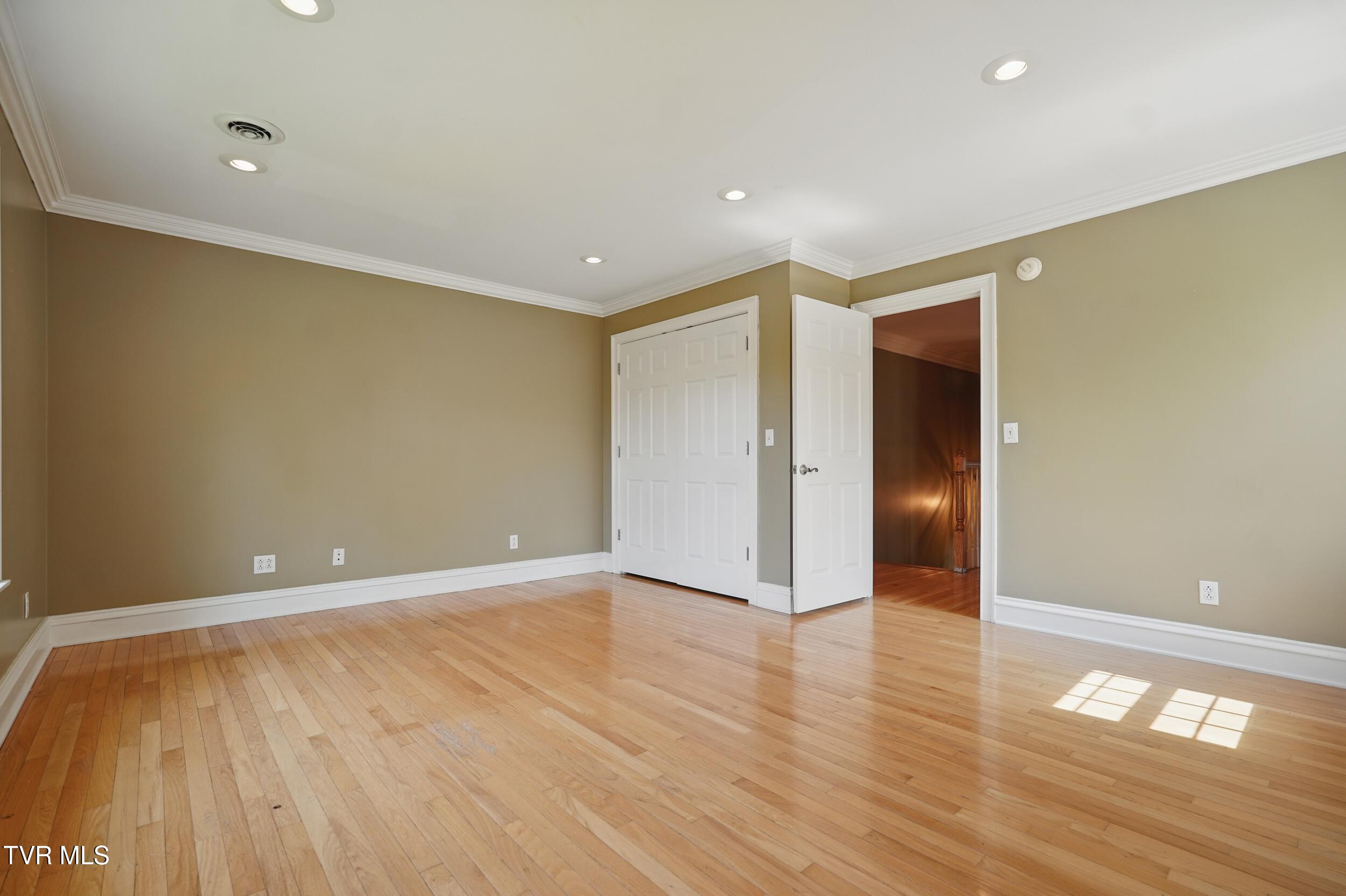 500 Ridge Avenue, Norton, Virginia image 48