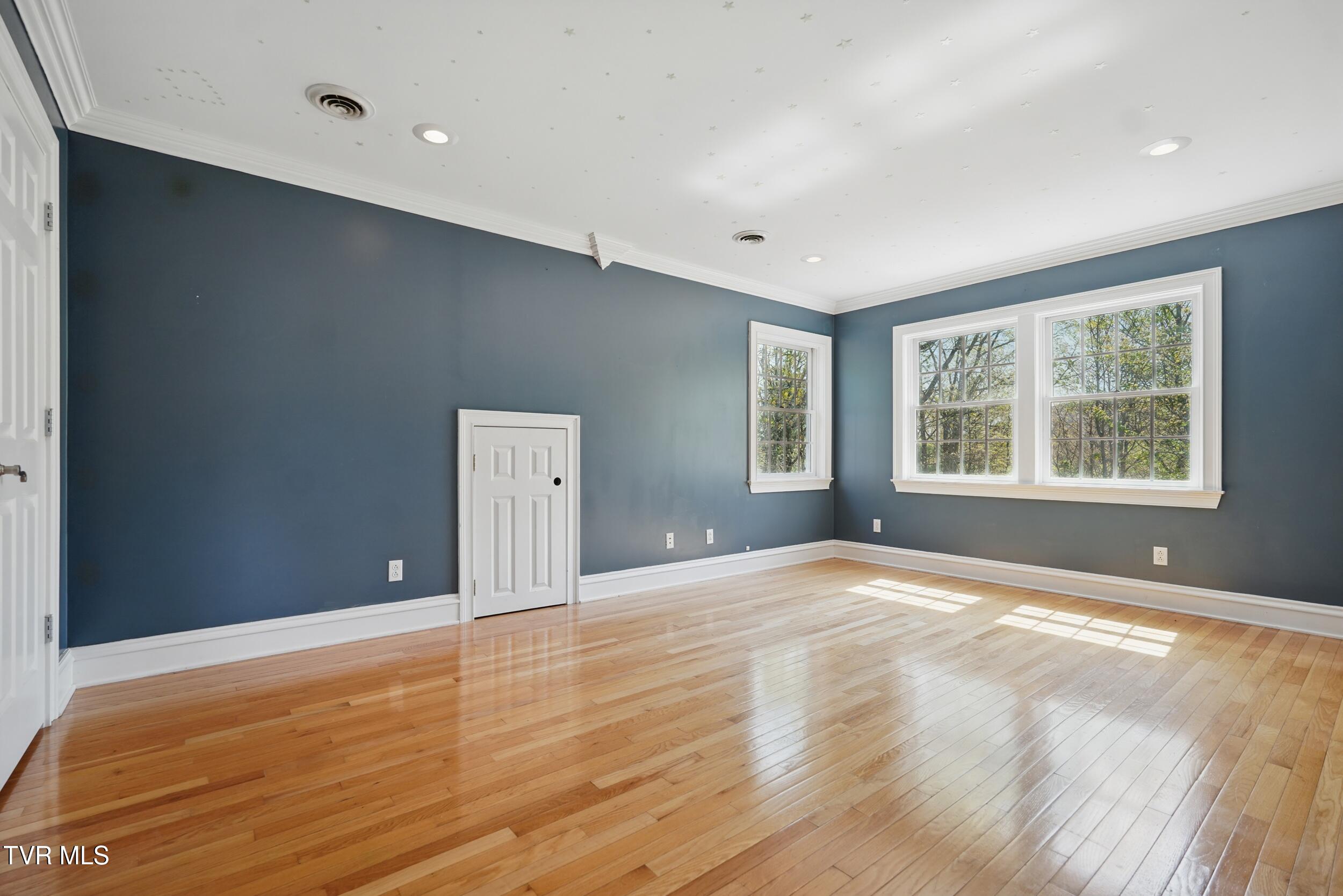 500 Ridge Avenue, Norton, Virginia image 45