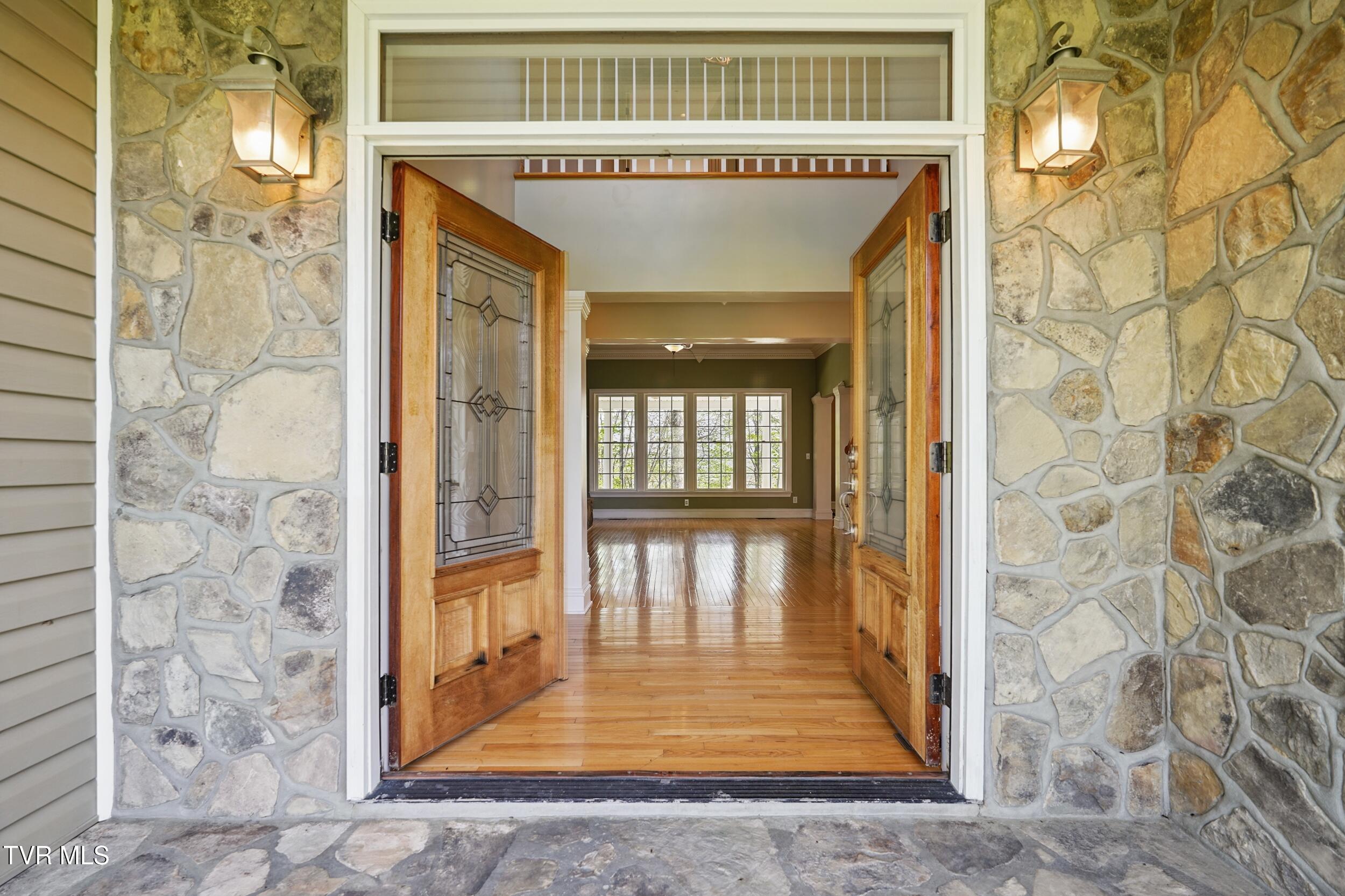 500 Ridge Avenue, Norton, Virginia image 17