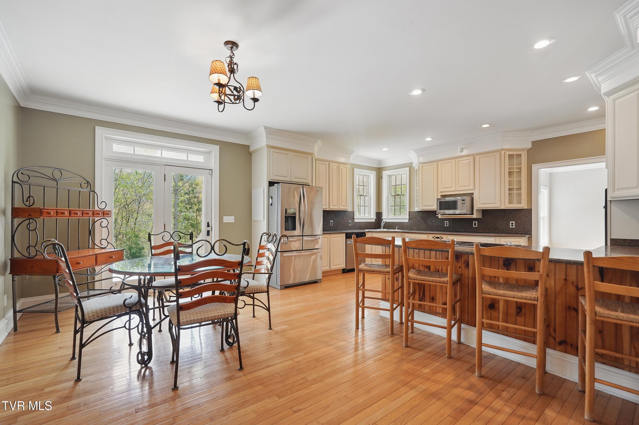 500 Ridge Avenue, Norton, Virginia image 7