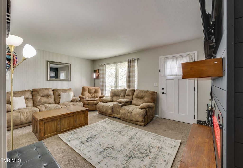 Photo of 1804 Sherwood Place, Kingsport, TN 37664 (MLS # 9992667)