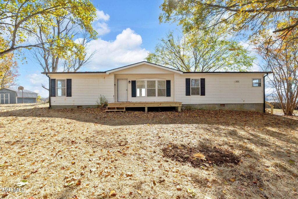 Photo of 447 Bayhill Drive, Piney Flats, TN 37686 (MLS # 9987907)