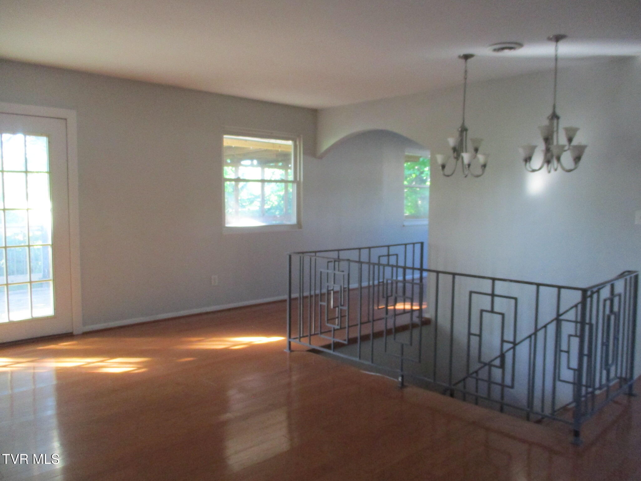 300 Lakeview Circle