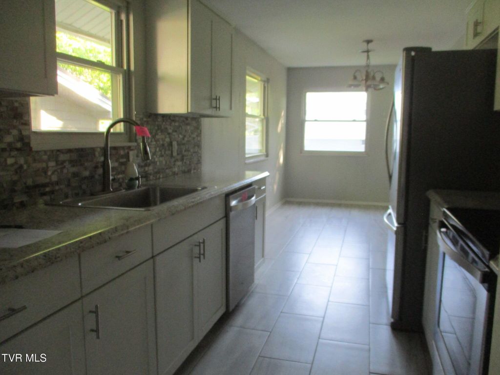 Photo of 300 Lakeview Circle, Bluff City, TN 37618 (MLS # 9995242)