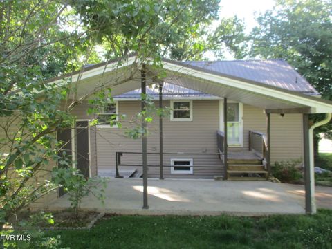 Photo of 300 Lakeview Circle, Bluff City, TN 37618 (MLS # 9995242)
