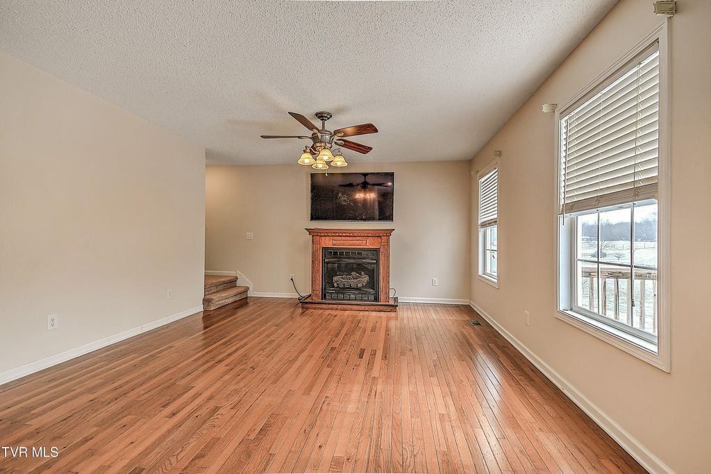 Photo of 434 Alfalfa Lane, Jonesborough, TN 37659 (MLS # 9990631)