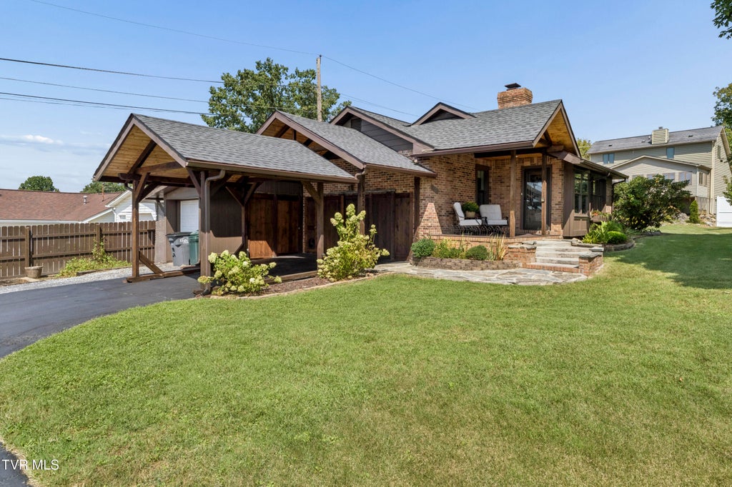 Photo of 3524 Pinewood Place, Kingsport, TN 37664 (MLS # 10000965)