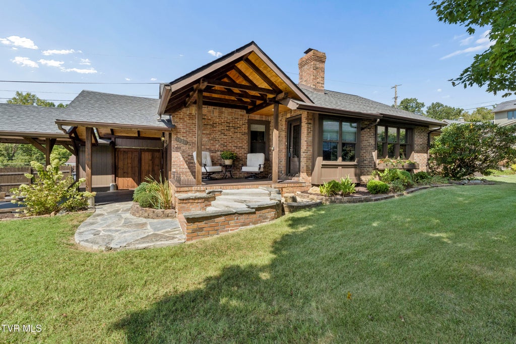 Photo of 3524 Pinewood Place, Kingsport, TN 37664 (MLS # 10000965)