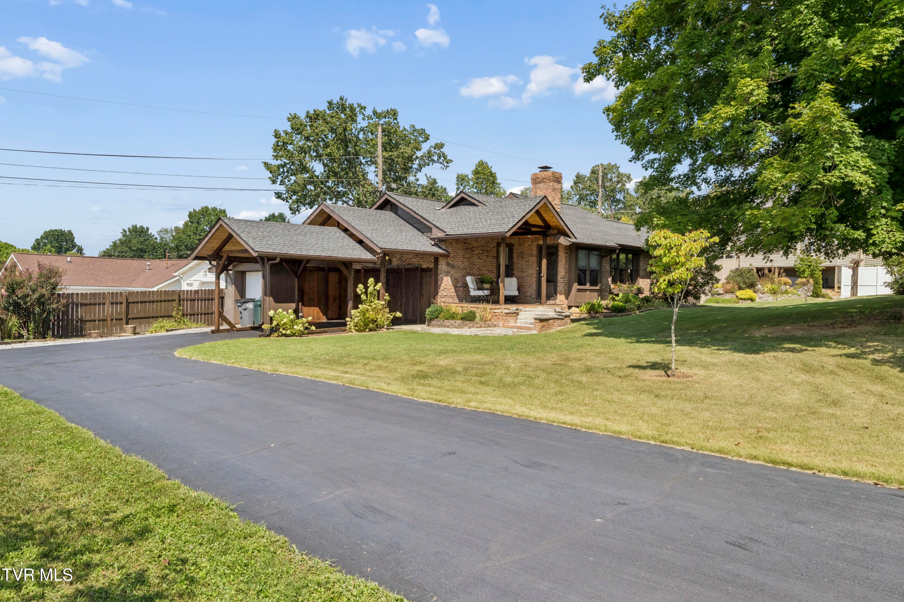 3524 Pinewood Place